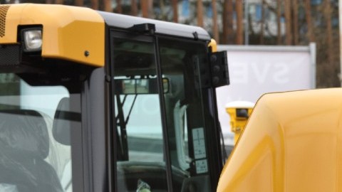 Imagen de maquinaria de la marca Caterpillar de color amarillo y negro.