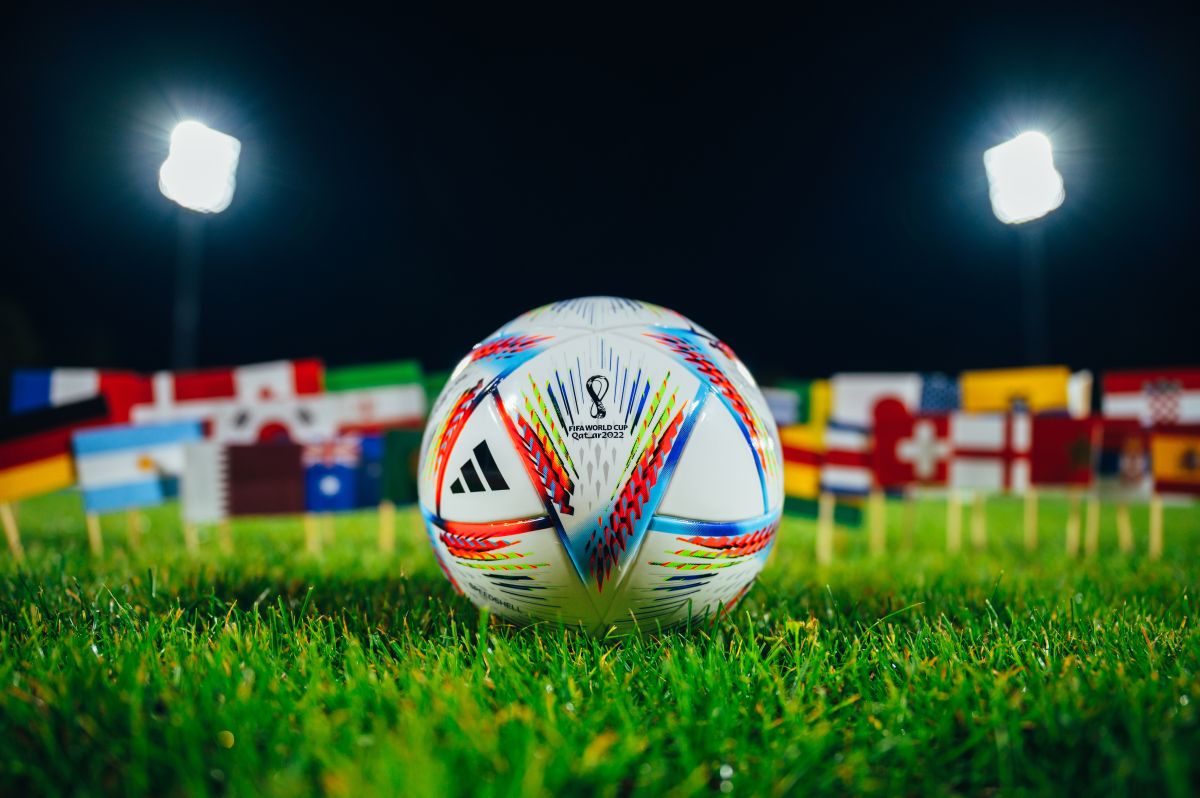 El fútbol hermana a los países del mundo. (Shutterstock)