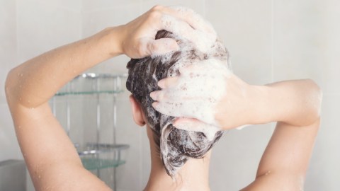 Cómo debes bañarte correctamente para que realmente tengas buena higiene