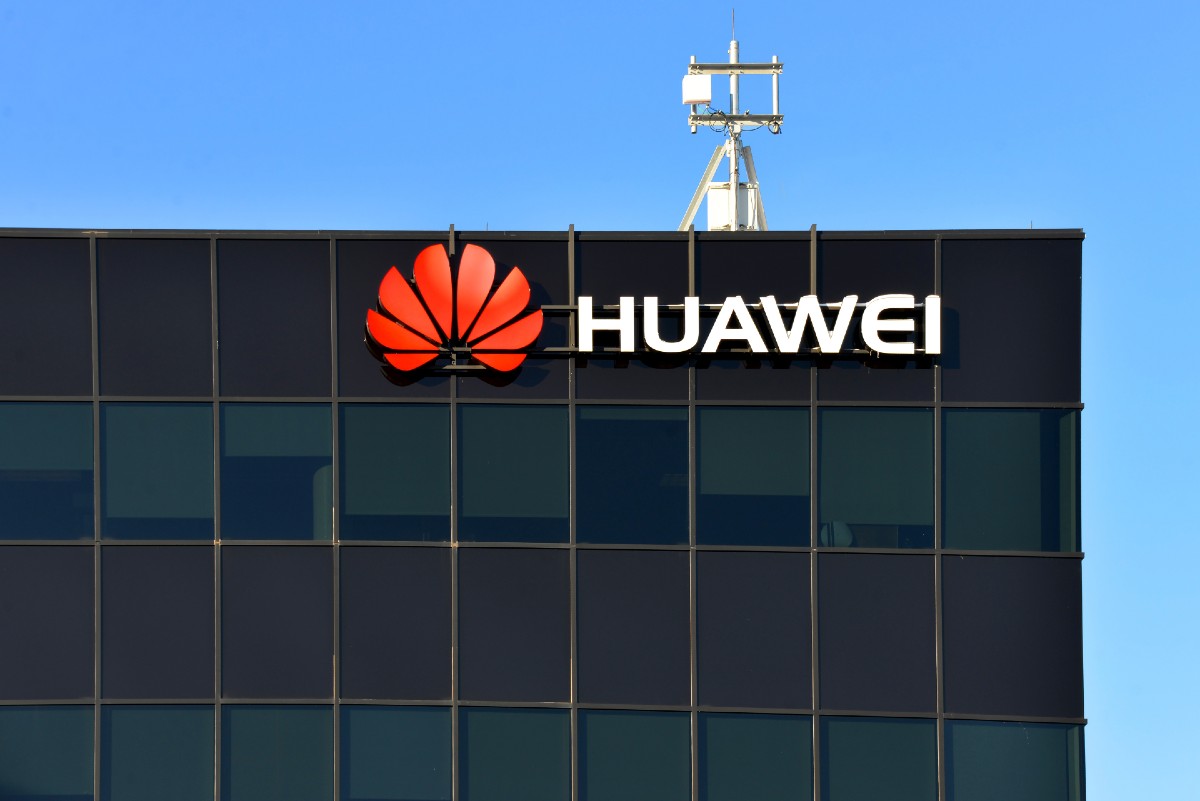 Los cinco miembros de la Comisión Federal de Comunicaciones votaron unánimemente para bloquear las ventas de tecnologías de las marcas chinas Huawei y ZTE.