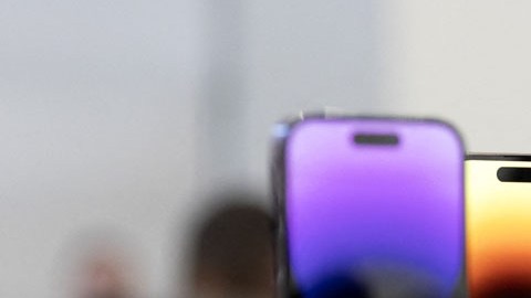 Los nuevos contagios de COVID-19 en China y las restricciones de las autoridades golpean a la producción de teléfonos móviles de Apple