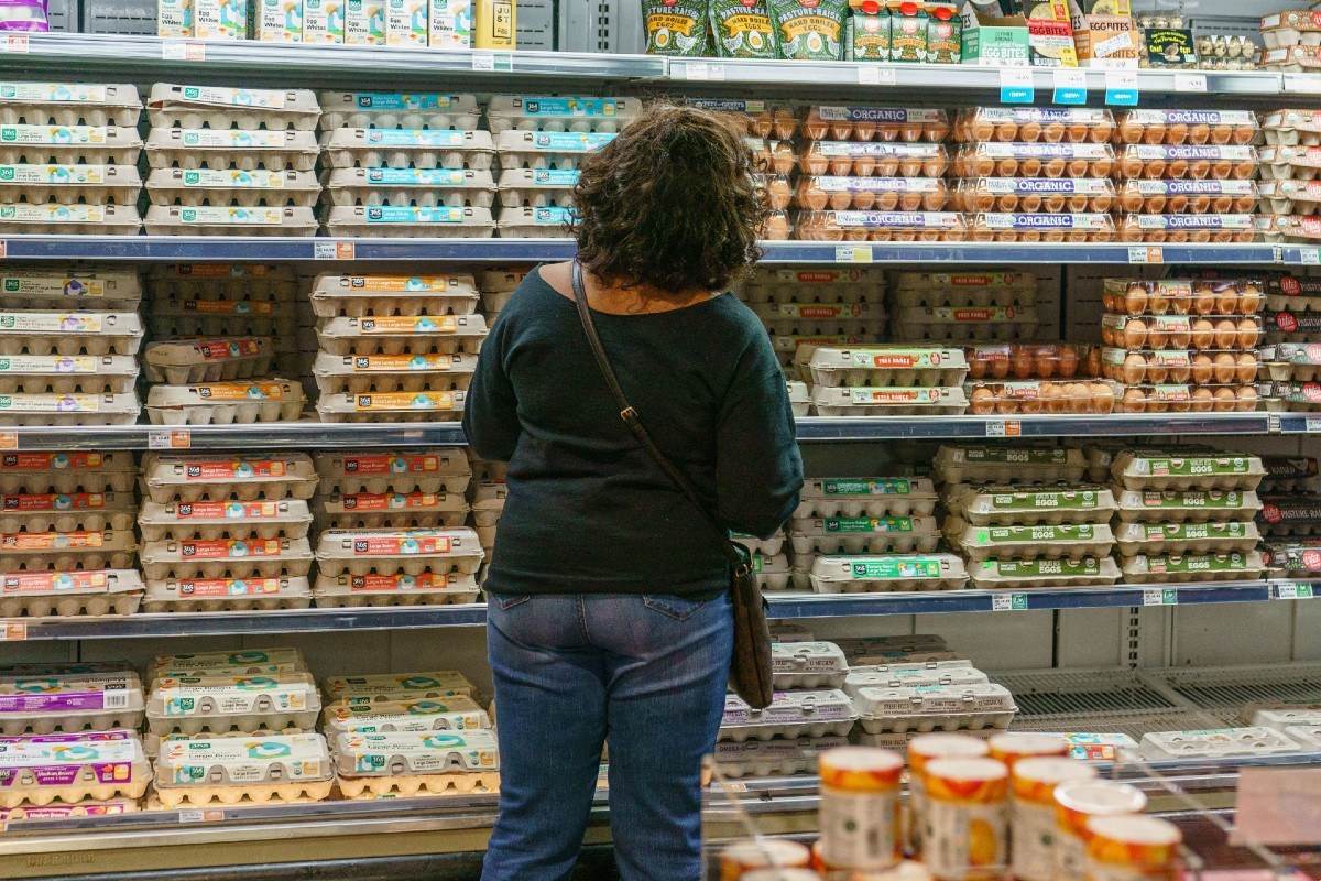 La confianza del consumidor en EE.UU. cayó a su nivel más bajo en casi 12 años en septiembre