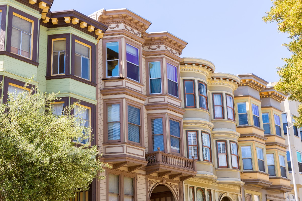 Al menos el 24,2% de los compradores de vivienda en Estados Unidos buscaron mudarse del área metropolitana durante el tercer trimestre del año, según Redfin.