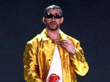 Bad Bunny tiene su rosca de reyes | Mezcalent.