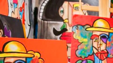 Andrés Valencia, el "pequeño Picasso" de 11 años que vende cuadros por miles de dólares