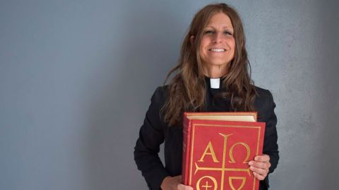 Excomulgadas: las mujeres que luchan para ser sacerdotes de la Iglesia católica