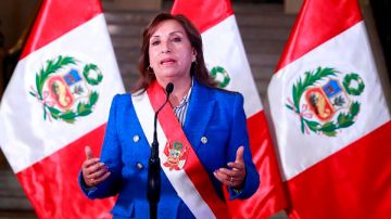 La presidenta de Perú declara estado de emergencia en el sur del país tras muertes durante protestas y propone elecciones en 2024