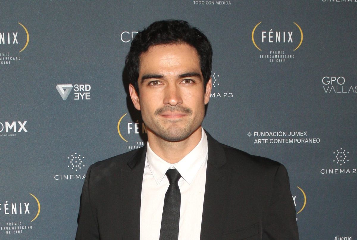 Revista mexicana asegura que Poncho Herrera pide millones para ser ...