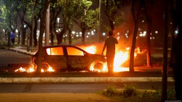 Brasil: protesta bolsonarista deja vehículos incendiados en Brasilia