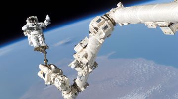 Caminata espacial en la Estación Espacial Internacional