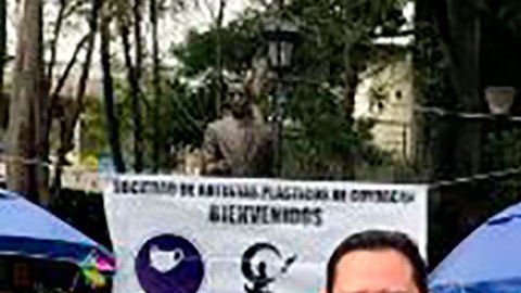 Carlos Reséndiz ingreso a una licenciatura después de los 40 años.