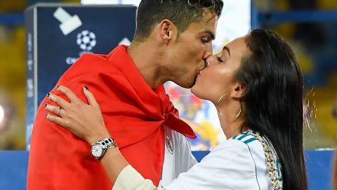 Cristiano Ronaldo y Georgina Rodriguez en la UEFA Champions League 2018.