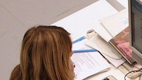 Distraerse en el trabajo puede ser la clave del éxito profesional: estudio