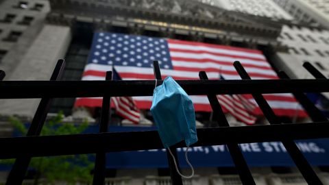 Los apoyos otorgados por el gobierno federal no han logrado mejorar la economía de una decena de estados en la Unión Americana