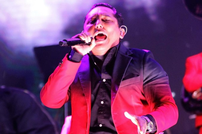 El siguiente objetivo del cantante de la Trakalosa de Monterrey es grabar con su primogénito