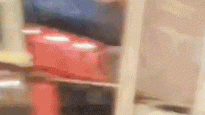 Samuel Eto'o agredió a una persona que lo trataba de grabar.