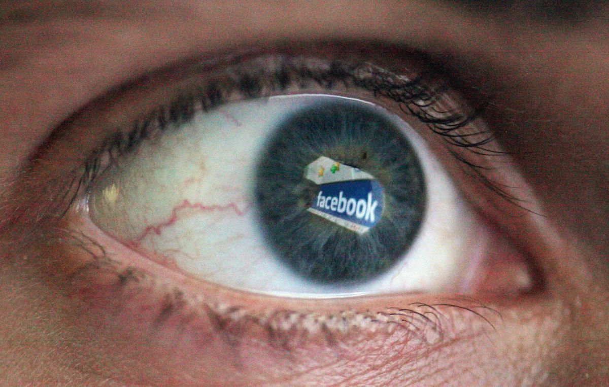 Si Meta detecta que alguien es menor de 18 años e intenta utilizar Facebook Dating, le pedirá que verifique su edad