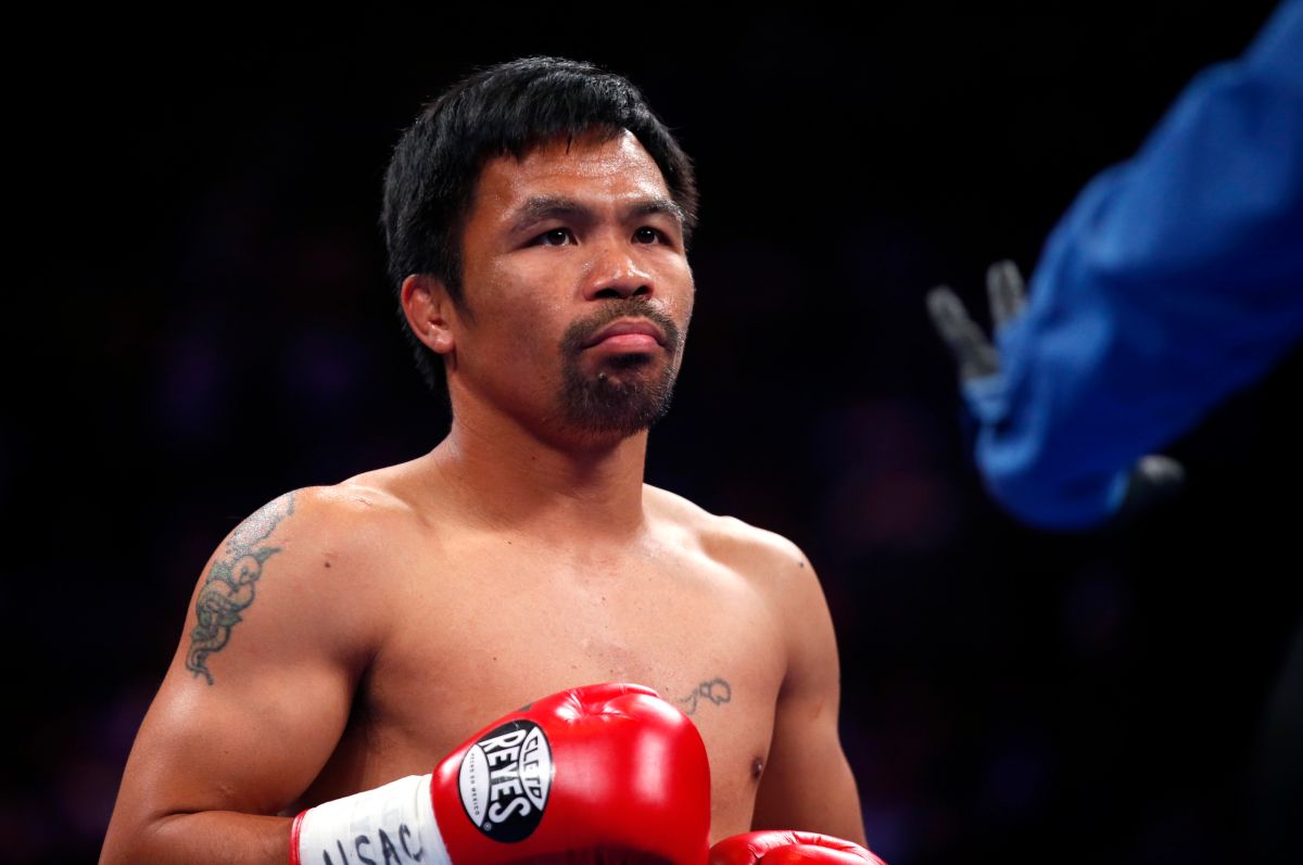 A referee admitted to helping Manny Pacquiao in a WBC bantamweight title match