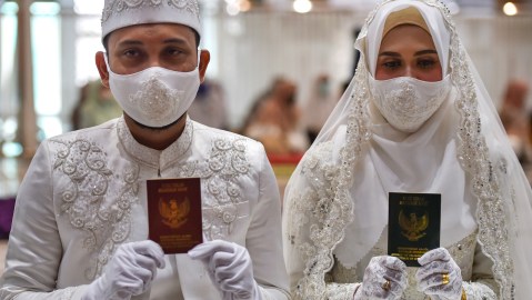 Parlamento de Indonesia aprueba ley que penaliza hasta con un año de prisión a infieles