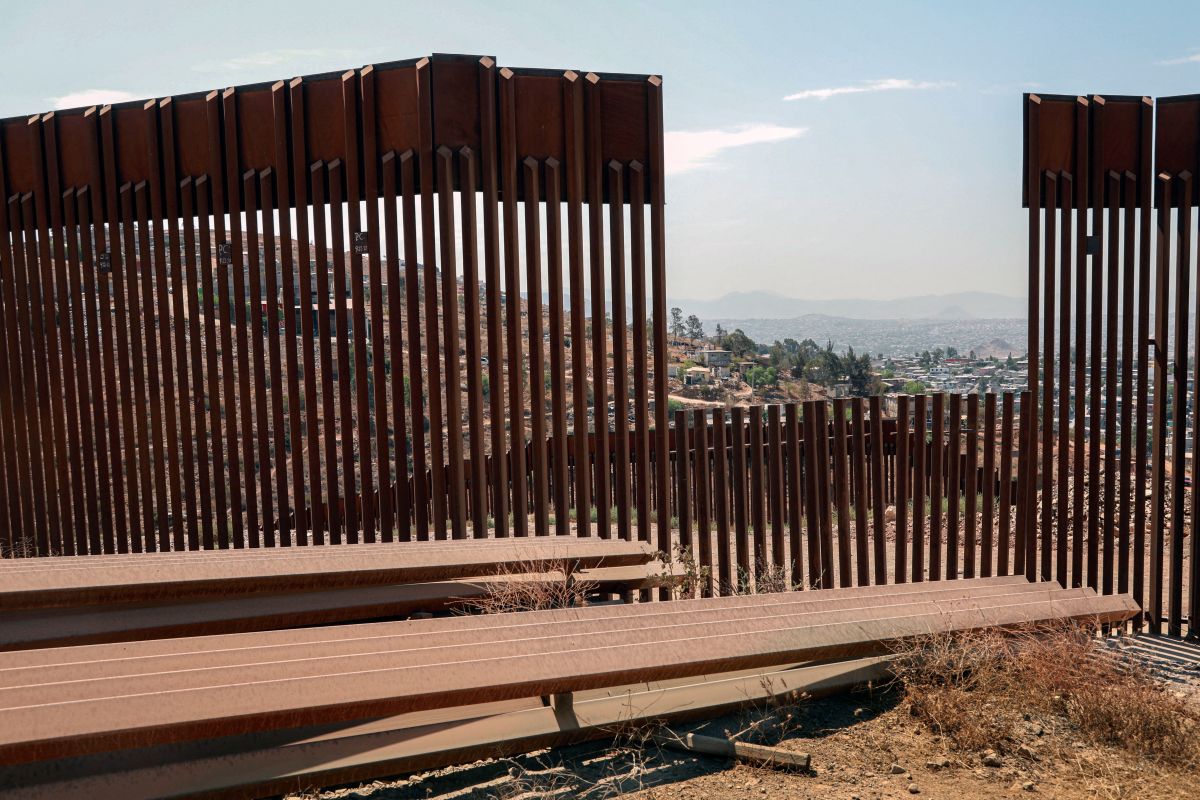 Vista del muro en la frontera en Otay Mesa, California.