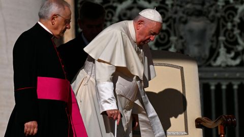 Papa Francisco: "Ya he firmado mi renuncia" en caso de impedimento médico