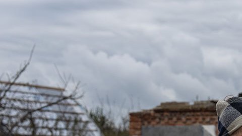 Nuevos ataques rusos deja dos muertos en Zaporiyia y varias ciudades ucranianas sin agua ni luz