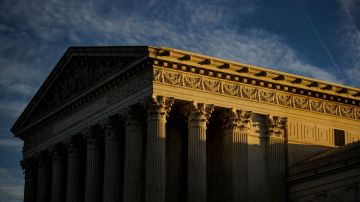 La Corte Suprema escuchará argumentos en febrero sobre legalidad de perdón de deuda estudiantil.