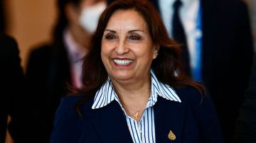 Dina Boluarte asume la presidencia de Perú tras la destitución de Pedro Castillo