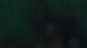 La selección de Marruecos celebra su pase a cuartos de final cargando a su portero Yassine Bounou.