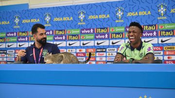 Vinicius Jr. en rueda de prensa de Brasil en el Mundial Qatar 2022.