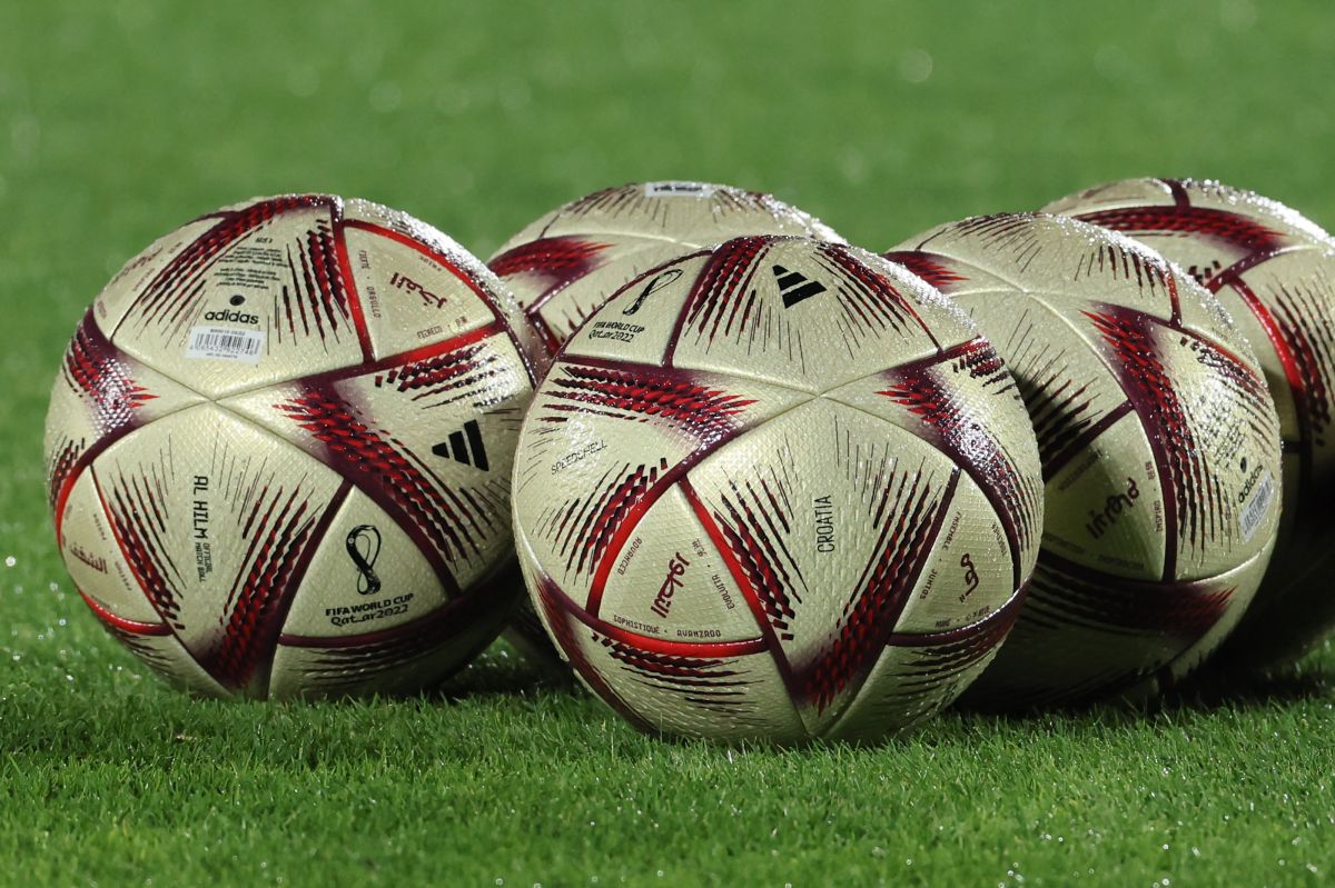Excremento gesto raspador Los últimos partidos del Mundial de Qatar 2022 se jugarán con un balón  especial: el Al Hilm, que significa “El Sueño” - La Opinión