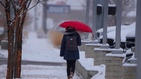 Tormenta invernal avanza hacia el noreste de EE.UU. con nevadas y apagones