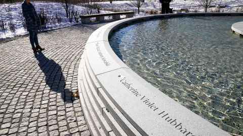 El Monumento Permanente de Sandy Hook en Newtown, Connecticut.