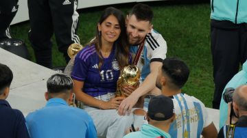 Lio Messi y Antonela Rocuzzo.