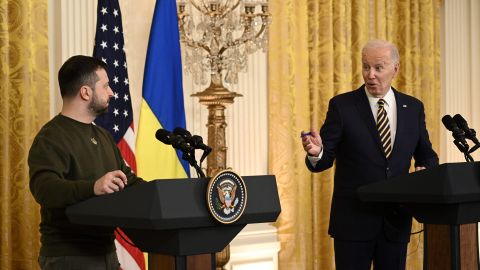 Los presidentes Volodimir Zelensky y Joe Biden durante la conferencia de prensa en la Casa Blanca.