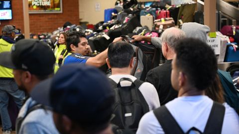 El CEO de Southwest Airlines, Bob Jordan, anunció que los clientes deberían esperar más cancelaciones y retrasos en los próximos días