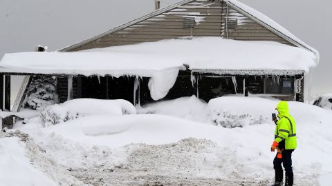 Policía busca a “Jay”, el “héroe” que salvó vidas en plena tormenta mortal que azotó Buffalo