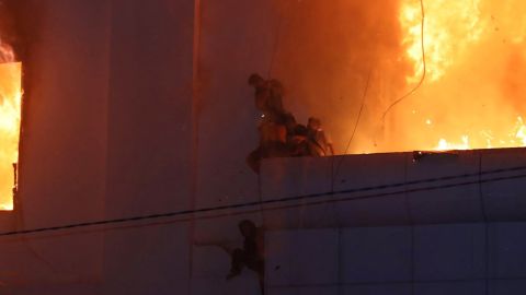 Al menos 16 muertos y 50 heridos en incendio en hotel casino de Camboya: policía