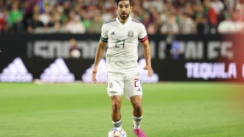 Pizarro se aleja de la órbita de El Tri.