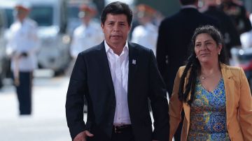 Esposa de Pedro Castillo abandona Perú y llega a México donde recibe asilo político