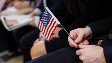 En el último año fiscal casi un millón de inmigrantes obtuvieron la naturalización.