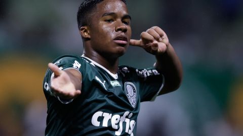 Endrick anotó 3 goles con 16 años en la primera división de Brasil.