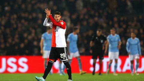 Santiago Giménez, delantero mexicano en Feyenoord.