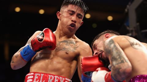 Gallo Estrada se lleva la tercera pelea ante el Chocolatito Hernández.