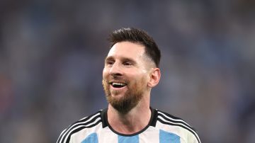 Lionel Messi celebrando el pase a cuartos de final tras vencer a Australia.
