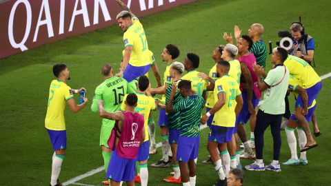 Selección de Brasil celebrando en el Mundial Qatar 2022.