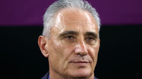 Tite dirigiendo a la selección de Brasil en Qatar 2022.