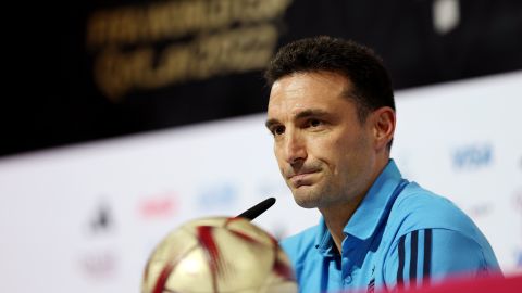 Entrenador de Argentina, Lionel Scaloni en rueda de prensa.