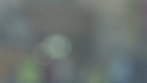 Rodrigo De Paul besando la medalla de campeón del Mundo en Qatar 2022.