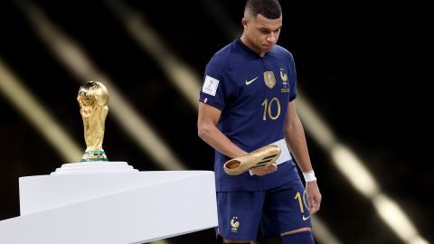 Mbappé marcó tres goles en la final.